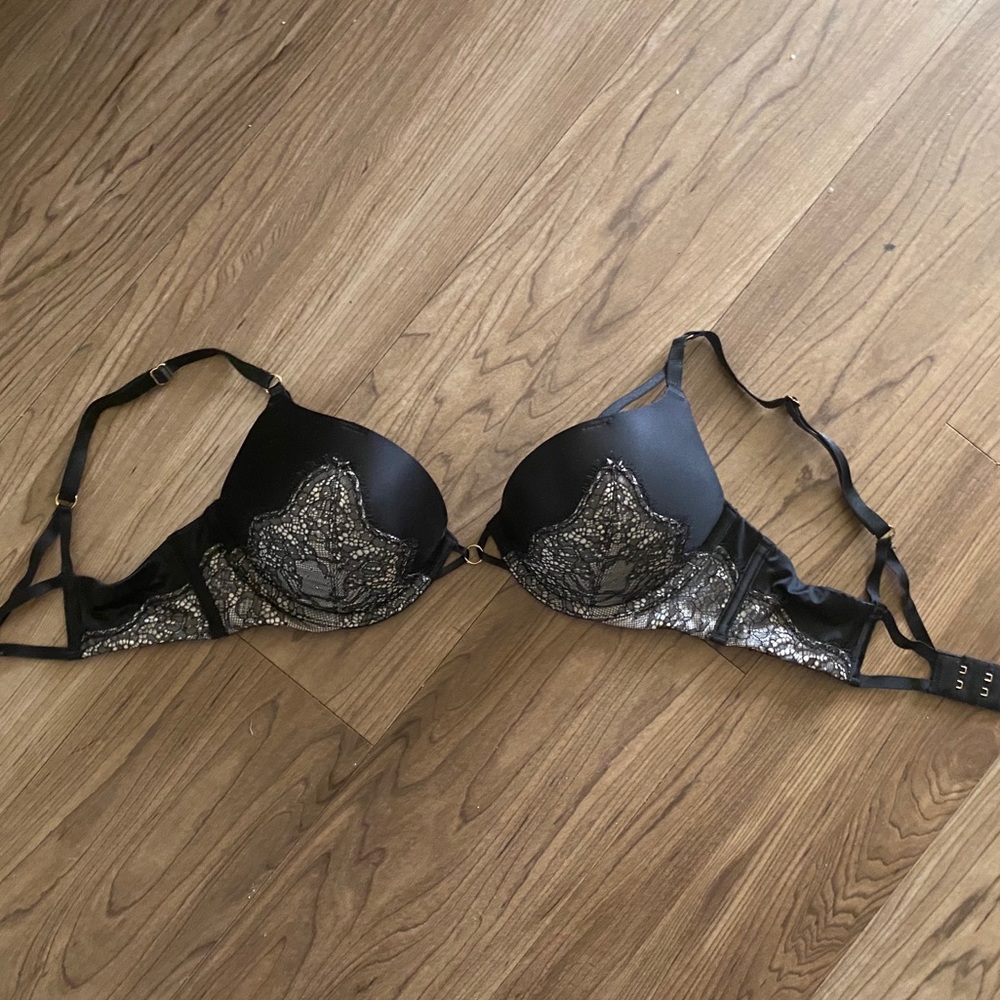 Victoria’s Secret Bombshell Bra